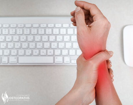 Repetitive strain injury wrist pain from computer mouse use